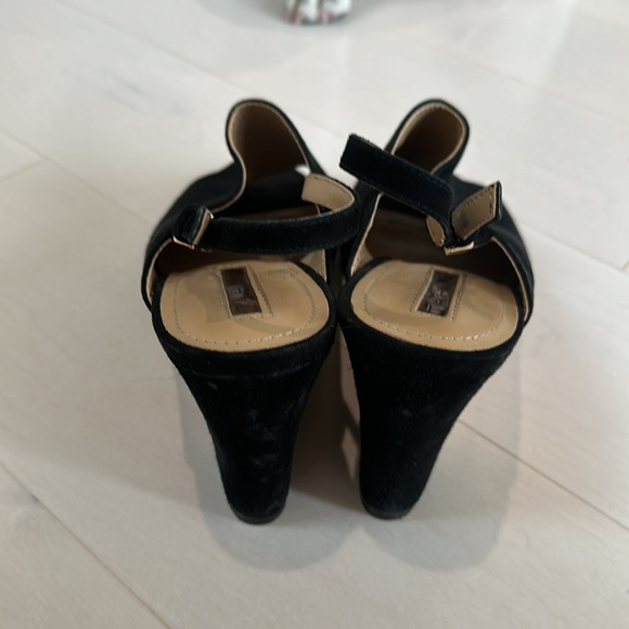 Tahari “Vander”Black Suede with Cork Heel Slide Sandal Size 8 - Picture 3 of 5